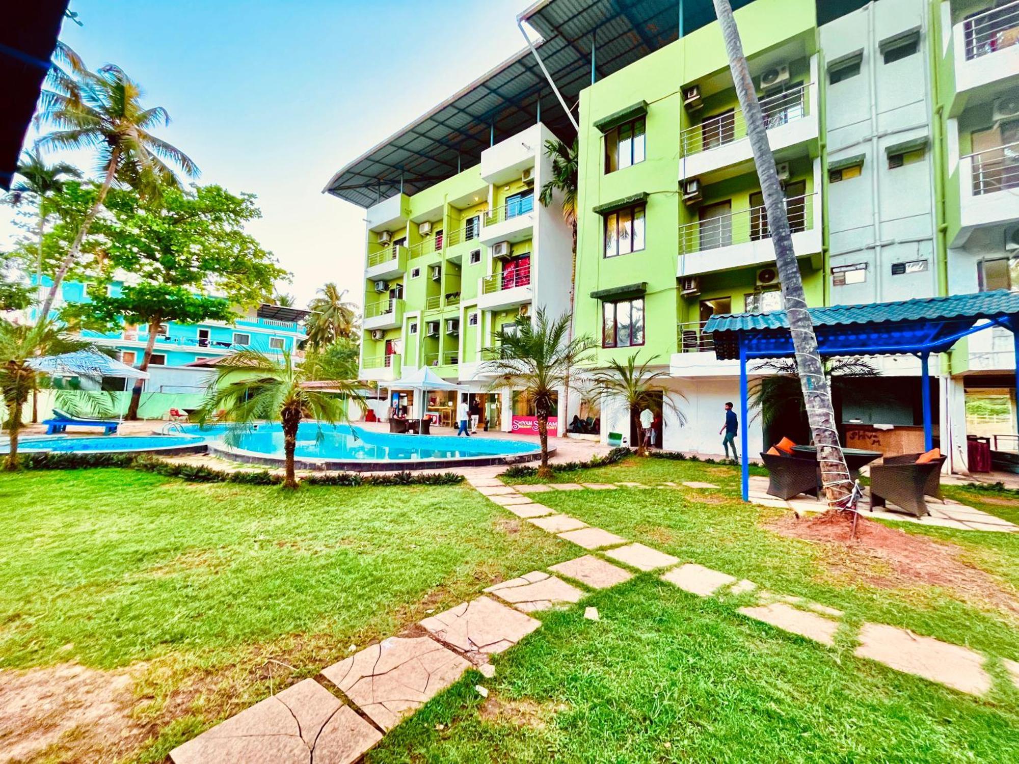 The Calagute Beach Resort By Shivam Resort 1 Km From Beach Candolim Esterno foto